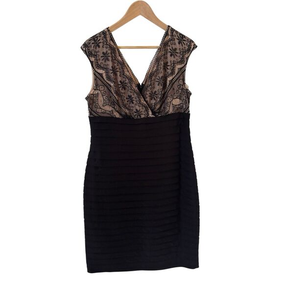 Pleated Bodycon Dress Lace VNeck Mesh Cocktail Size 14 Black Dark Romantic Party - Picture 1 of 13